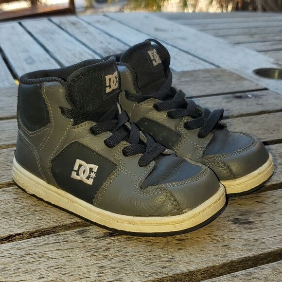 DC Black High Tops Toddler 9 - Picture 1 of 9